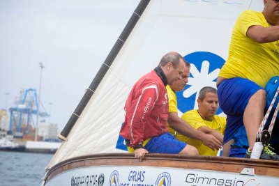 El Alcalde y el concejal de Deportes participan en la regata de vela latina que cierra los eventos deportivos de las Fiestas Fundacionales 