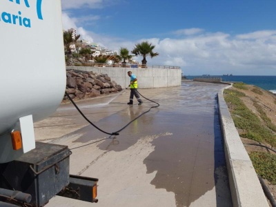 Ciudad de Mar acondiciona y mejora los accesos a las piscinas y la playa de La Laja 
